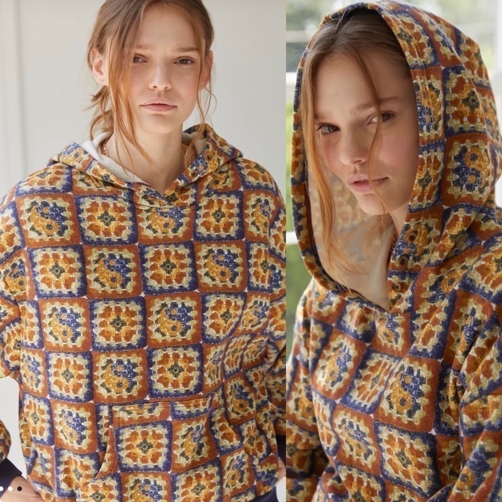 𝅺Urban Outfitters Out From Under Kacy Orange Motif Hoodie NWT